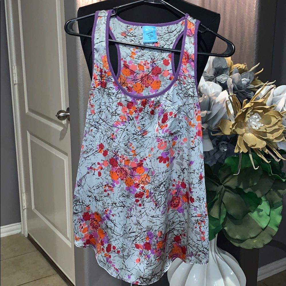HIP cute flower flowy tank